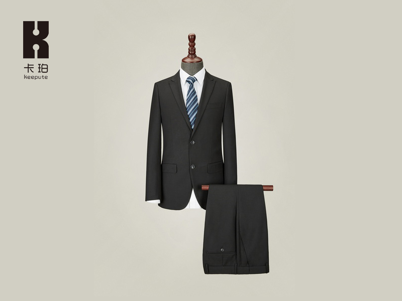 西服定制改如何挑選面料 西服定制改如何挑選面料