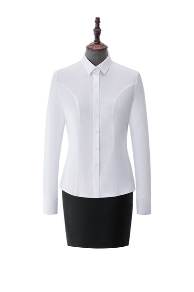 如何使女式襯衫更新穎,更醒目 如何使女式襯衫更新穎,更醒目