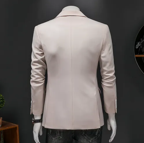 雙開(kāi)叉西服 雙開(kāi)叉西服