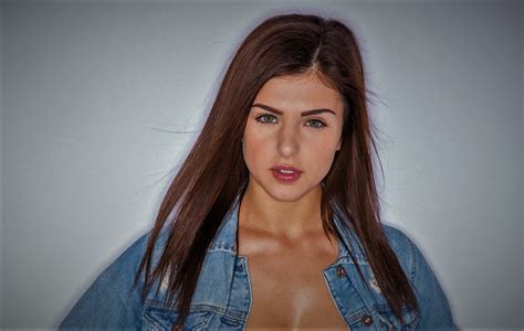 leahgotti